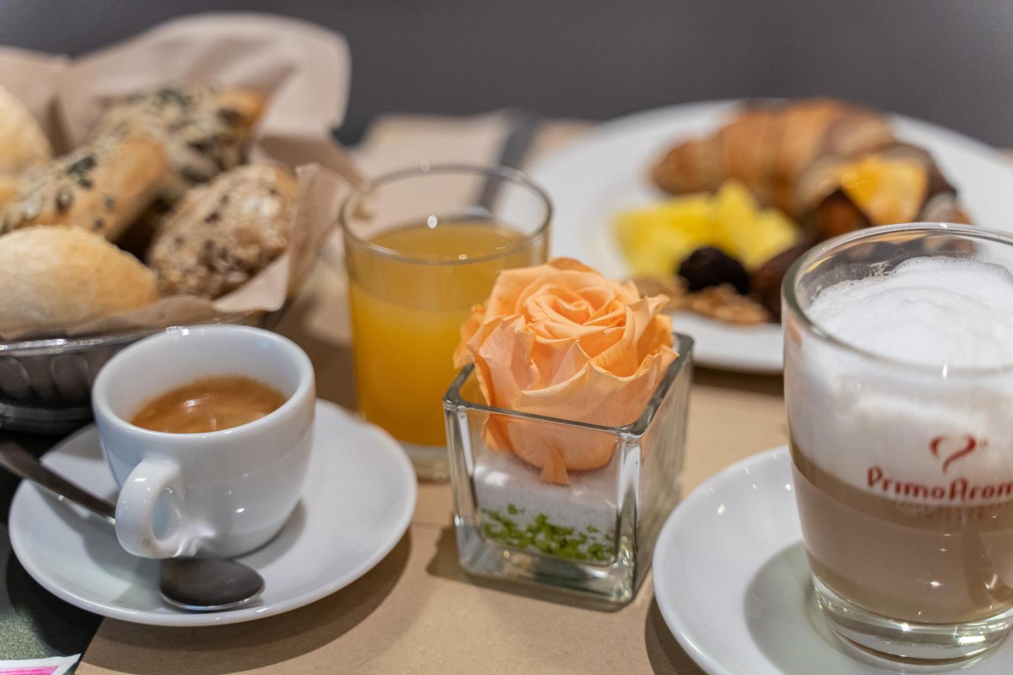 Hotel Italia Trieste Bagian luar foto