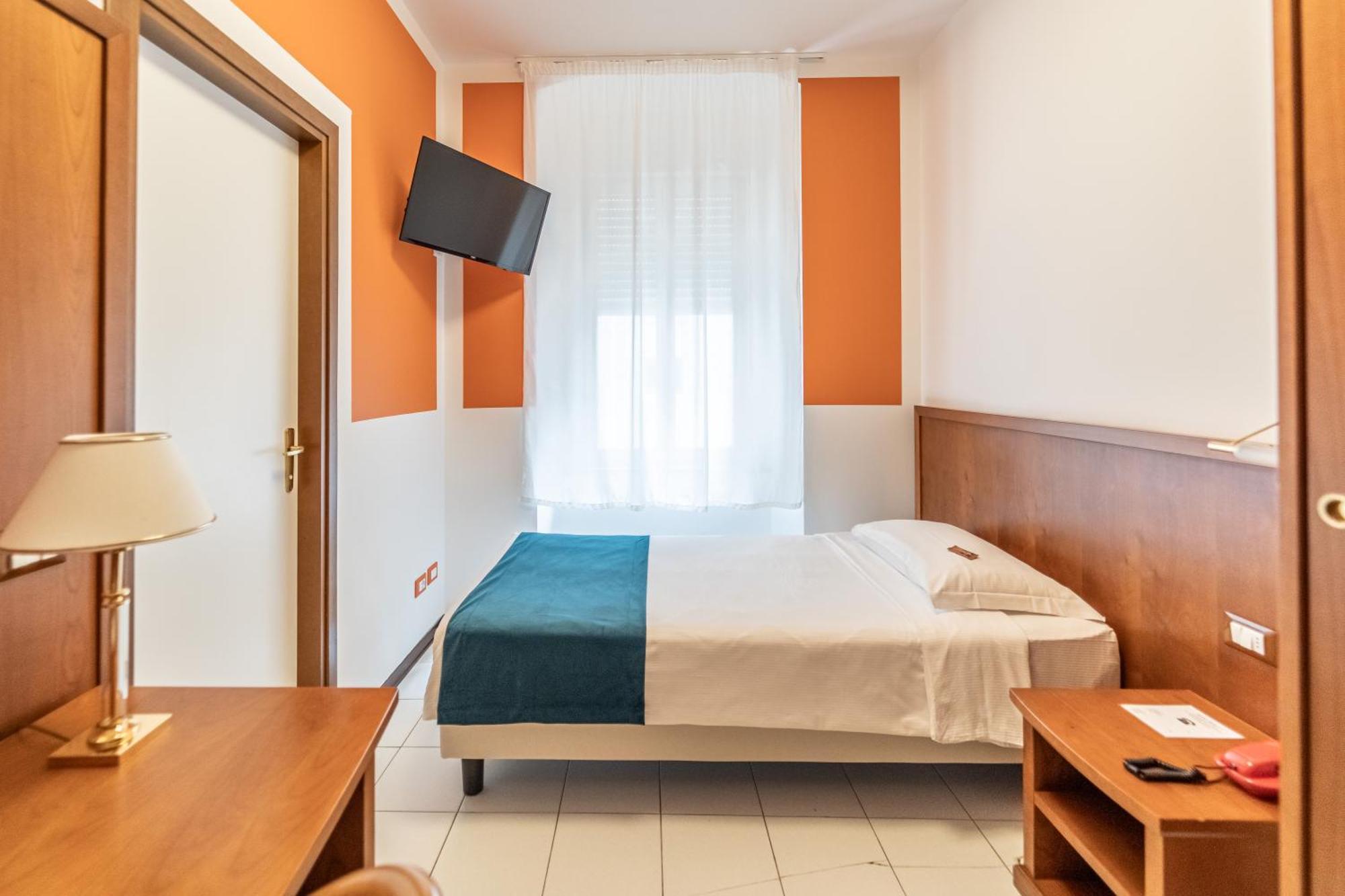 Hotel Italia Trieste Bagian luar foto